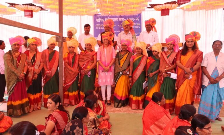 शेळी-कोंबडी उद्योगातून महिलांची आर्थिक सत्ता मजबूत, सीएसआरमधून आत्मनिर्भरतेकडे: तुळजापूरच्या महिलांची यशोगाथा